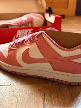 Women's Nike Panda's